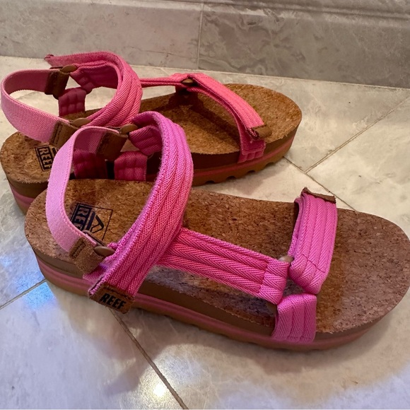 Reef Barbie Pink Cushion Rem Hi Sandals - Picture 7 of 10